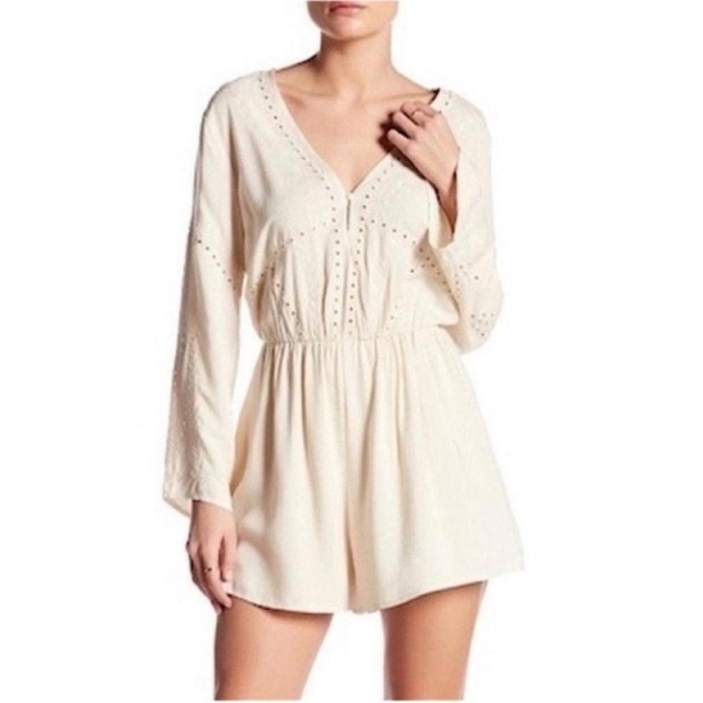 Astr The Label Romper Embroidered Eyelet Bell Sleeve Mini Cream Ivory Size Small